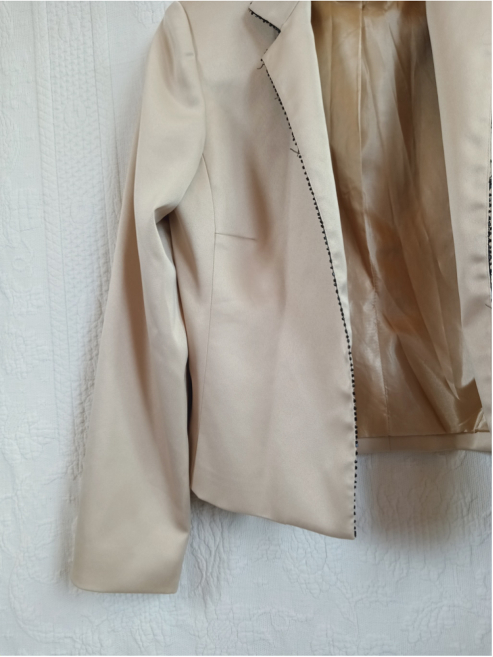 90s Sandra Darren Satin Blazer Size 8 Beige Black Trim Jacket Elegant Neutral - Picture 6 of 11